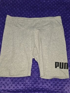 Puma Light Gray Women's Bike Shorts with Black Logo